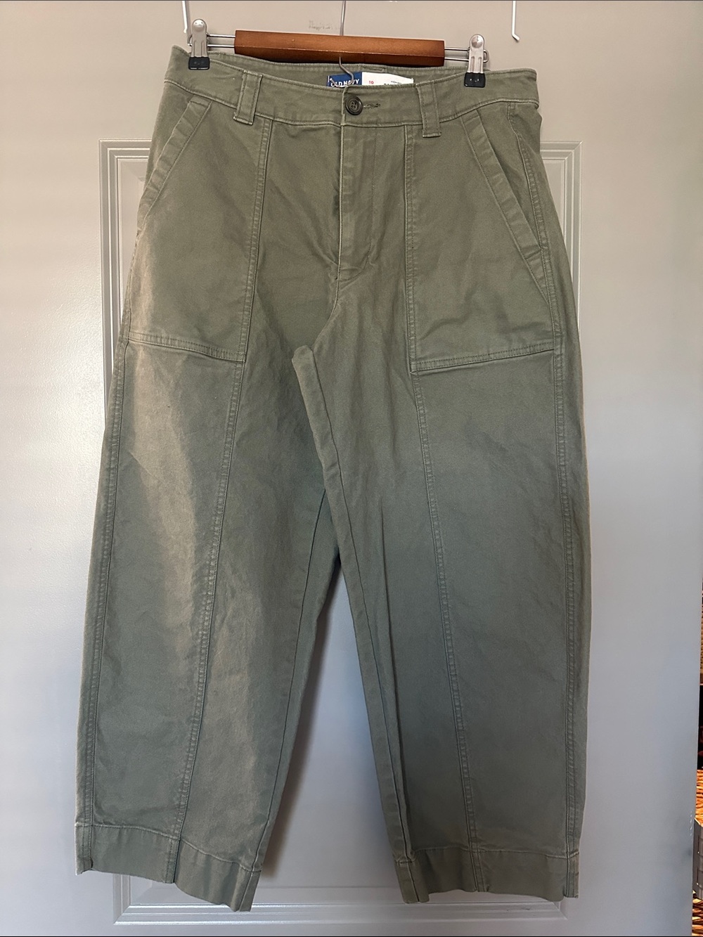 NWOT Old Navy Barrel Jeans
